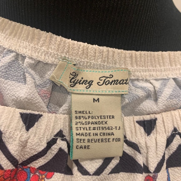 Flying Tomato floral blouse Size Medium - Picture 6 of 9
